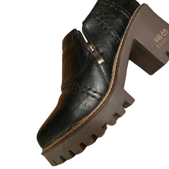 NWOT Black platform loafer heel ankle bootie - Picture 7 of 7